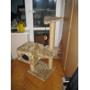 Продам домик для кошки с когтеточками и мягкими лежанками (koshkin dom)